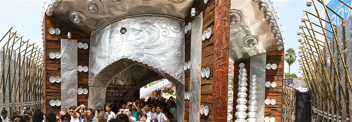 Kolkata-o-Durga Pujo: Collective construction of community, identity, and publicness through design agency and spatial transformation