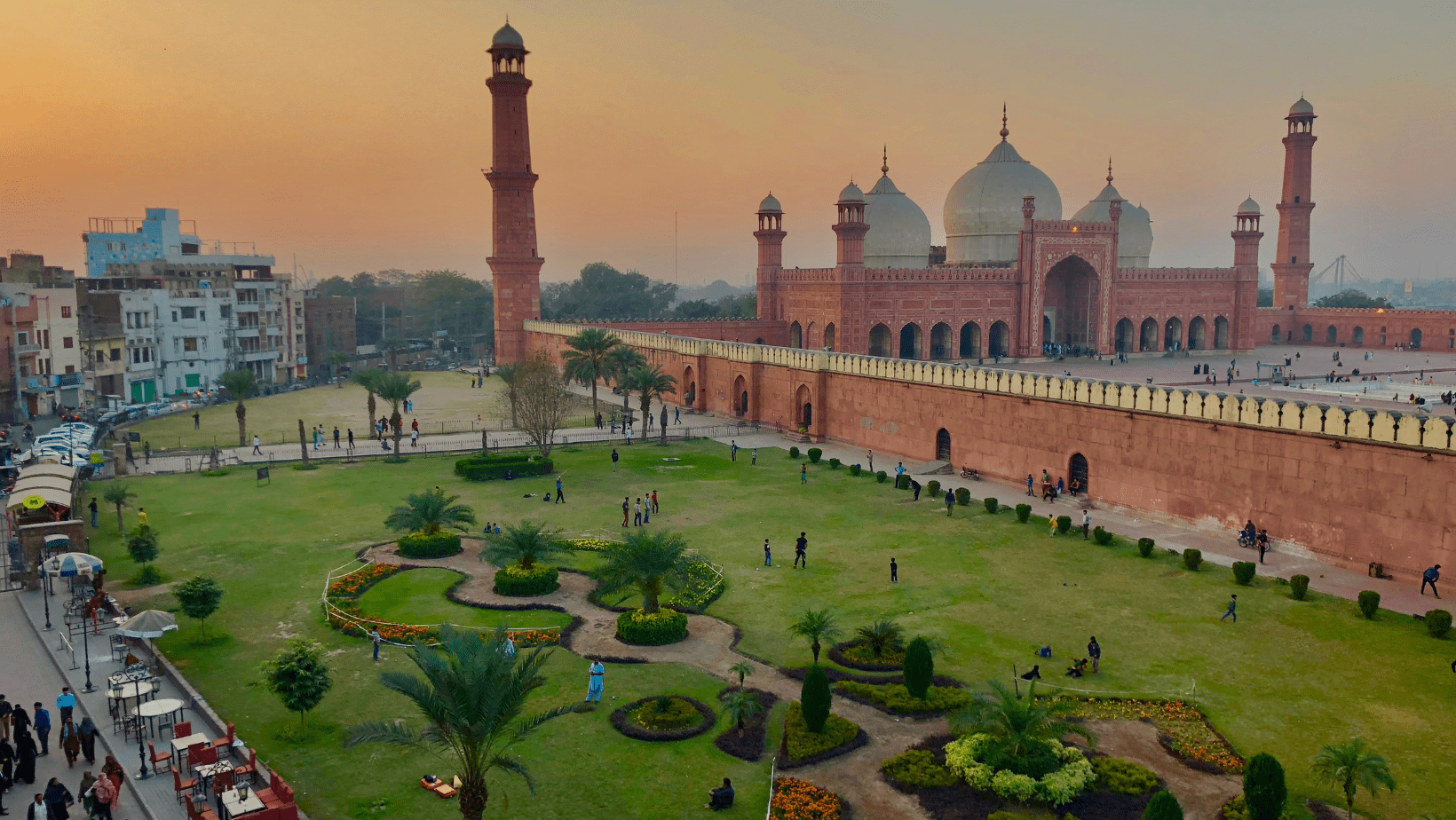 Badshahi-Mosque-Pakistan-2