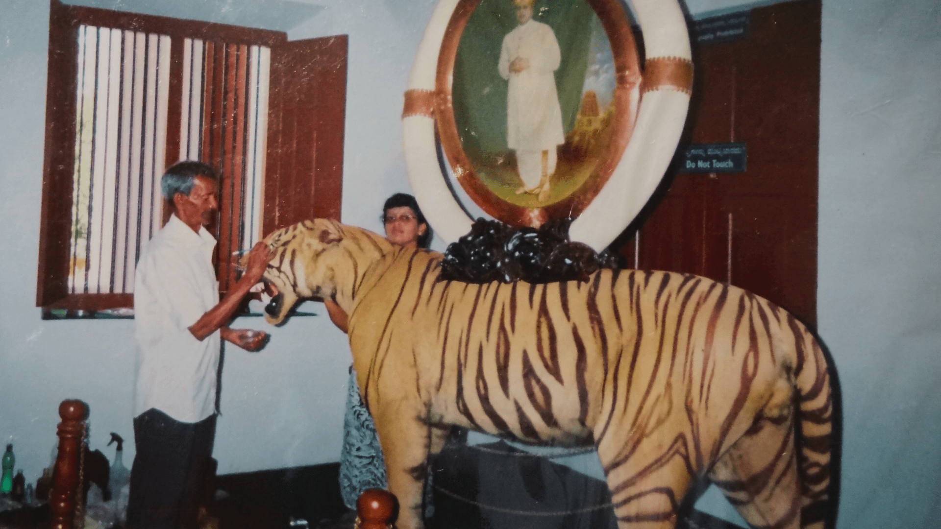 Taxidermists at the Van Ingen firm